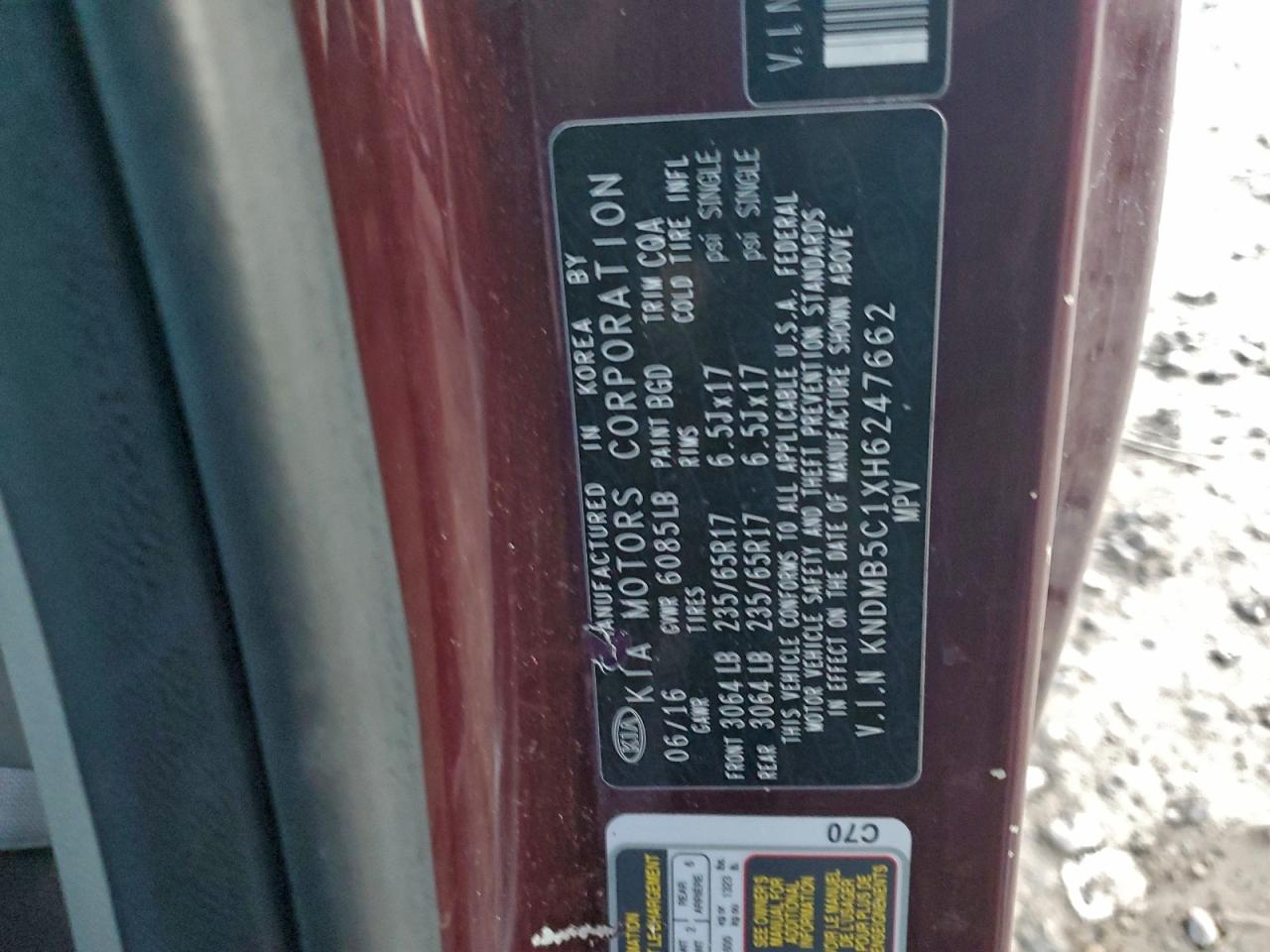 2017 KIA SEDONA LX photo 12