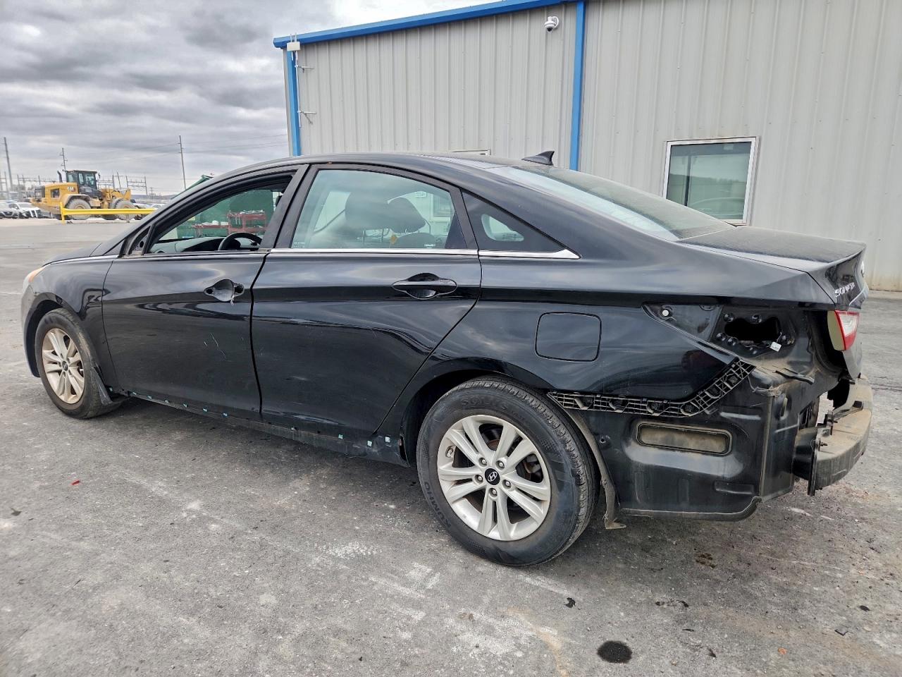 2013 HYUNDAI SONATA GLS photo 2