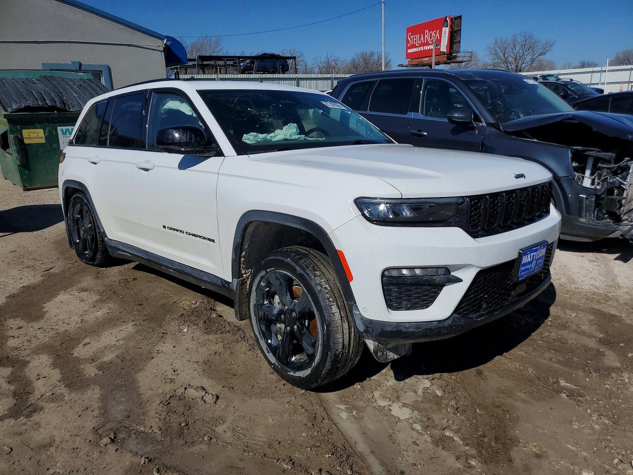 2023 JEEP GRAND CHEROKEE LIMITED photo 4