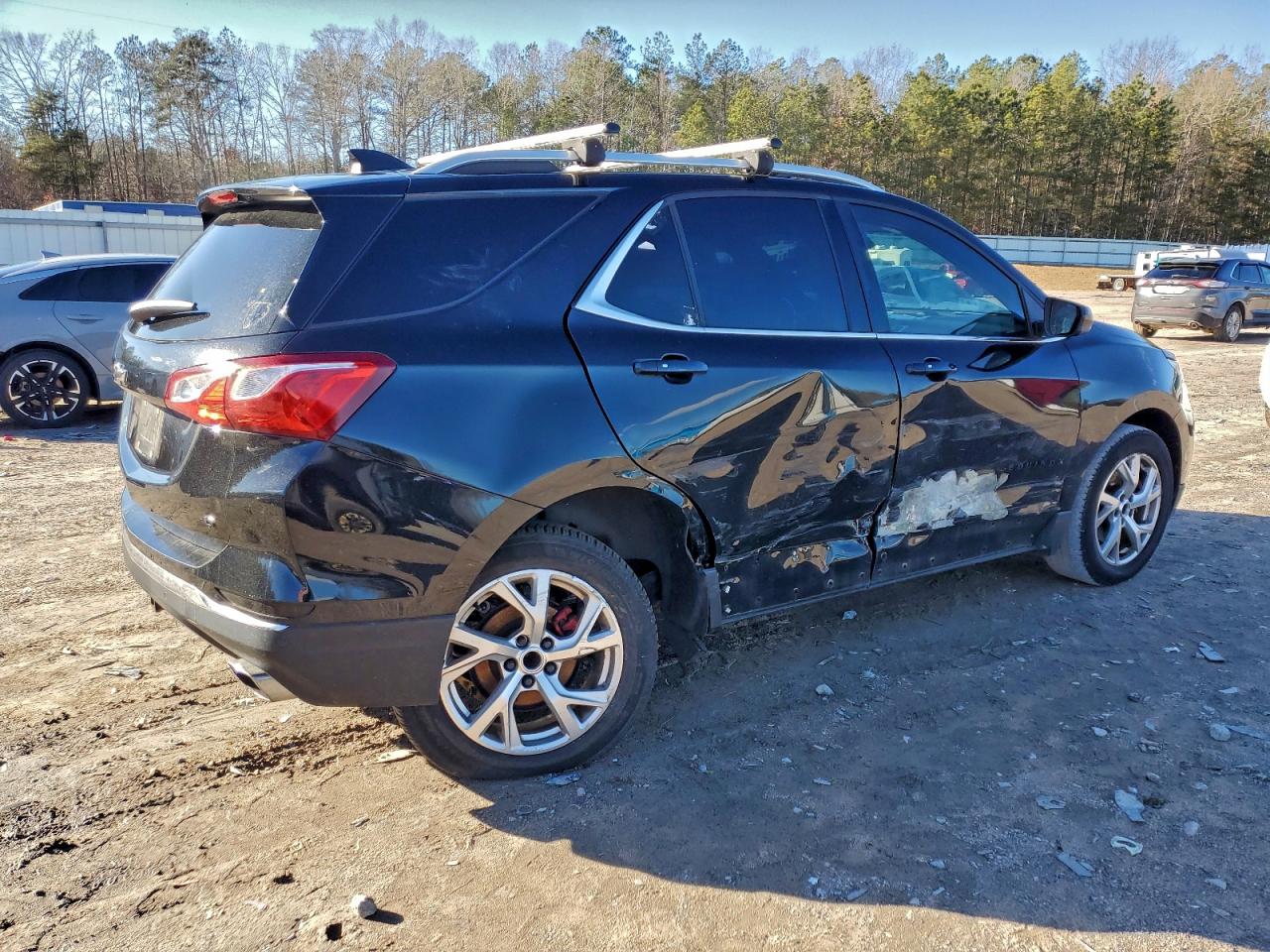 2018 CHEVROLET EQUINOX LT photo 3