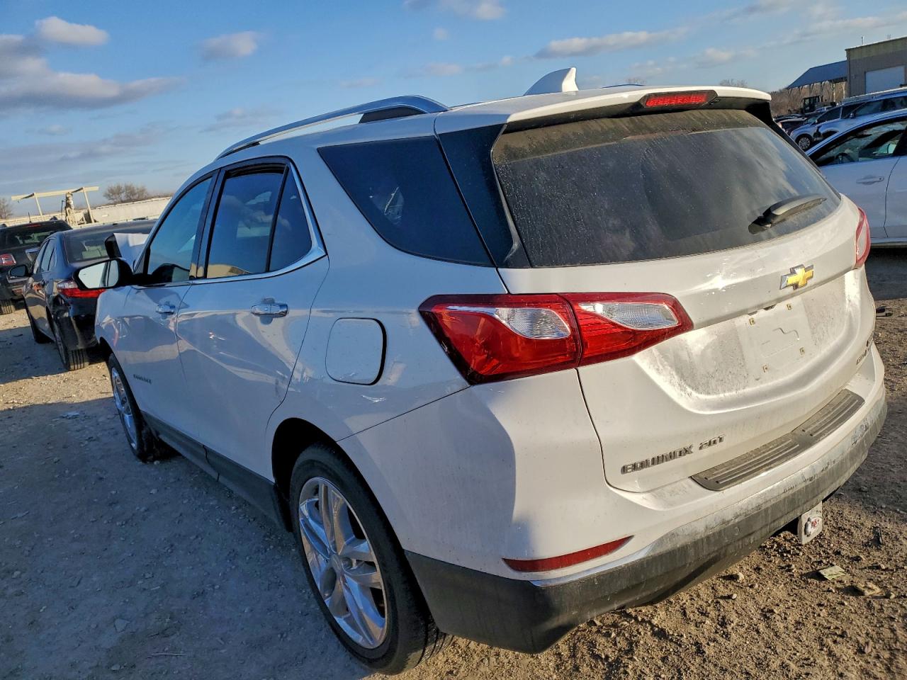 2018 CHEVROLET EQUINOX PREMIER photo 2
