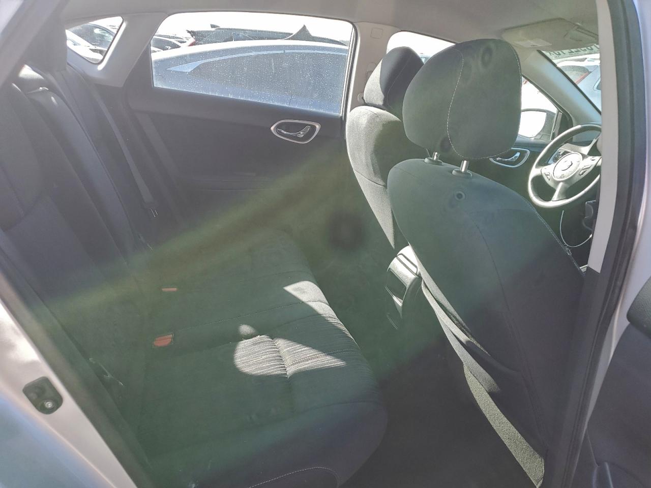2016 NISSAN SENTRA S photo 10