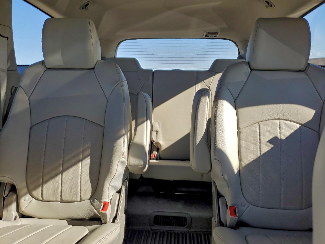 2016 BUICK ENCLAVE photo 10