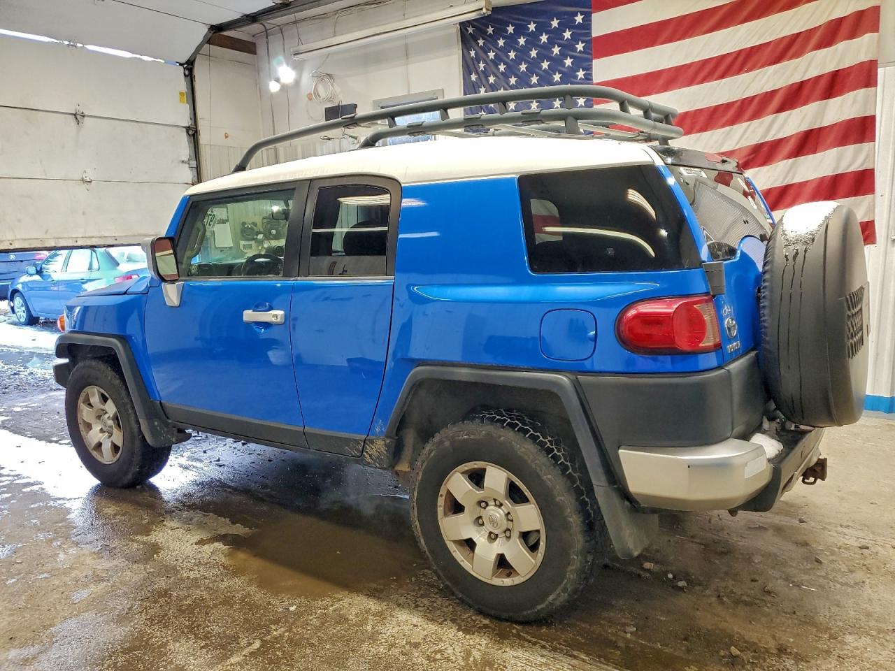 2007 TOYOTA FJ CRUISER photo 2