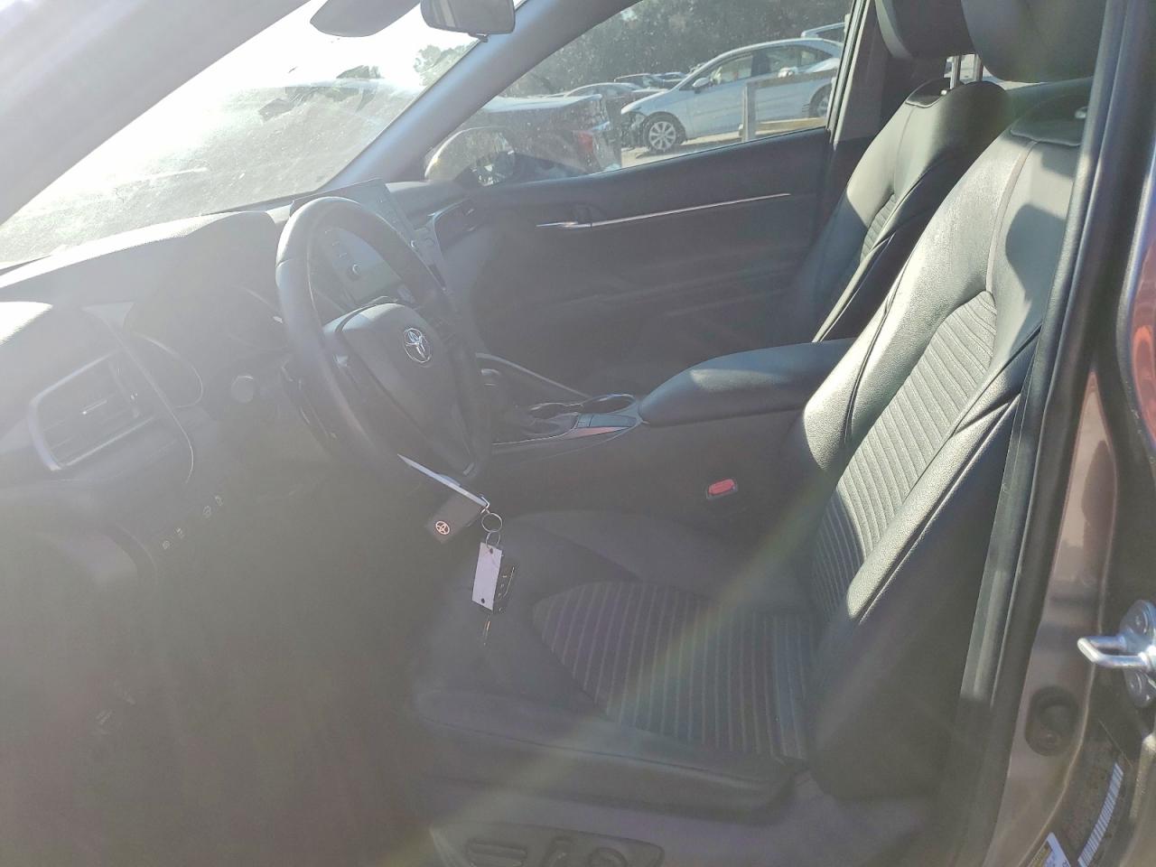 2022 TOYOTA CAMRY SE photo 7