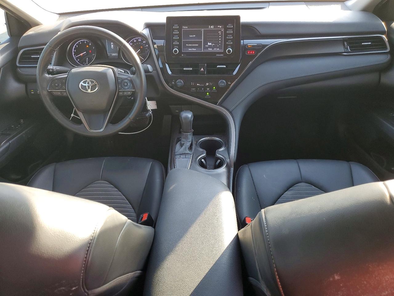 2022 TOYOTA CAMRY SE photo 8