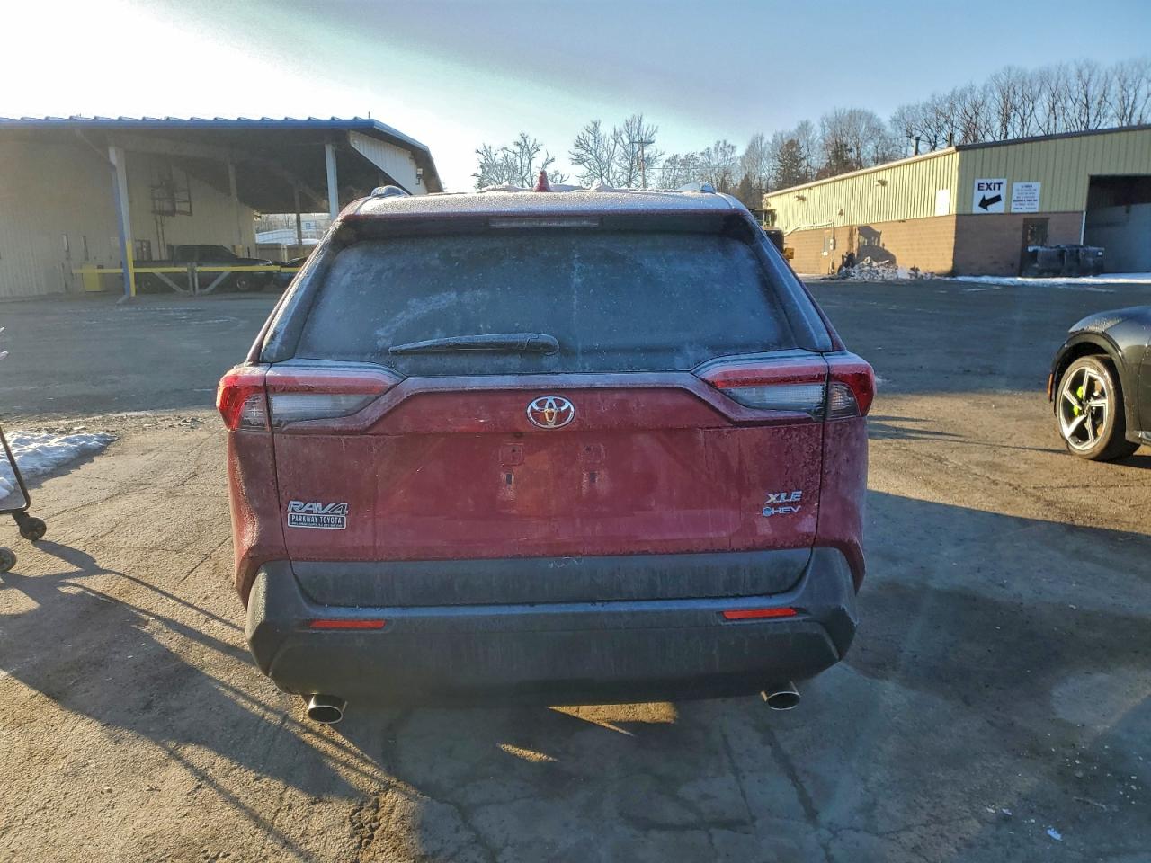 2025 TOYOTA RAV4 XLE photo 6