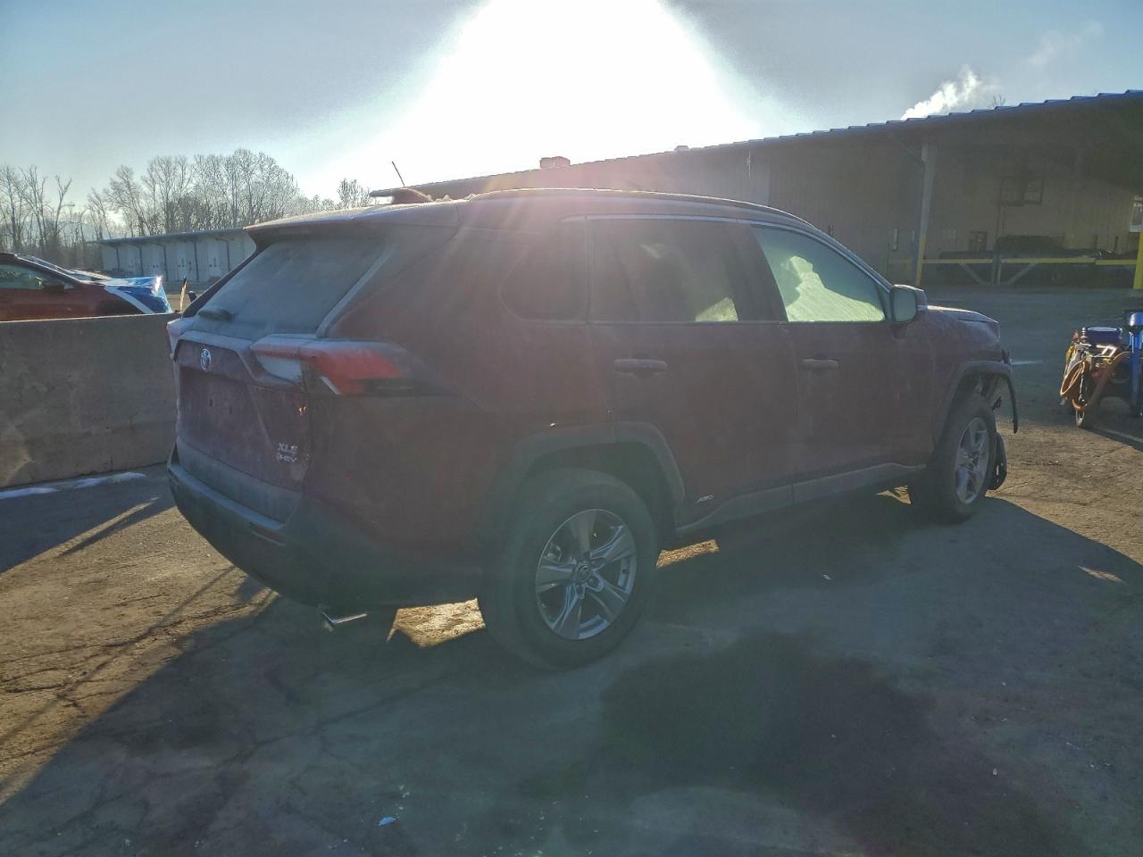 2025 TOYOTA RAV4 XLE photo 3