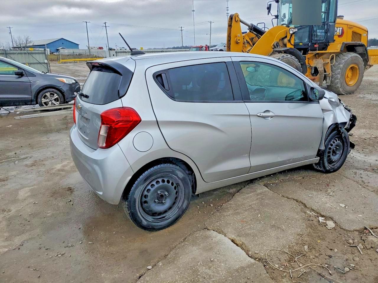 2019 CHEVROLET SPARK LS photo 3