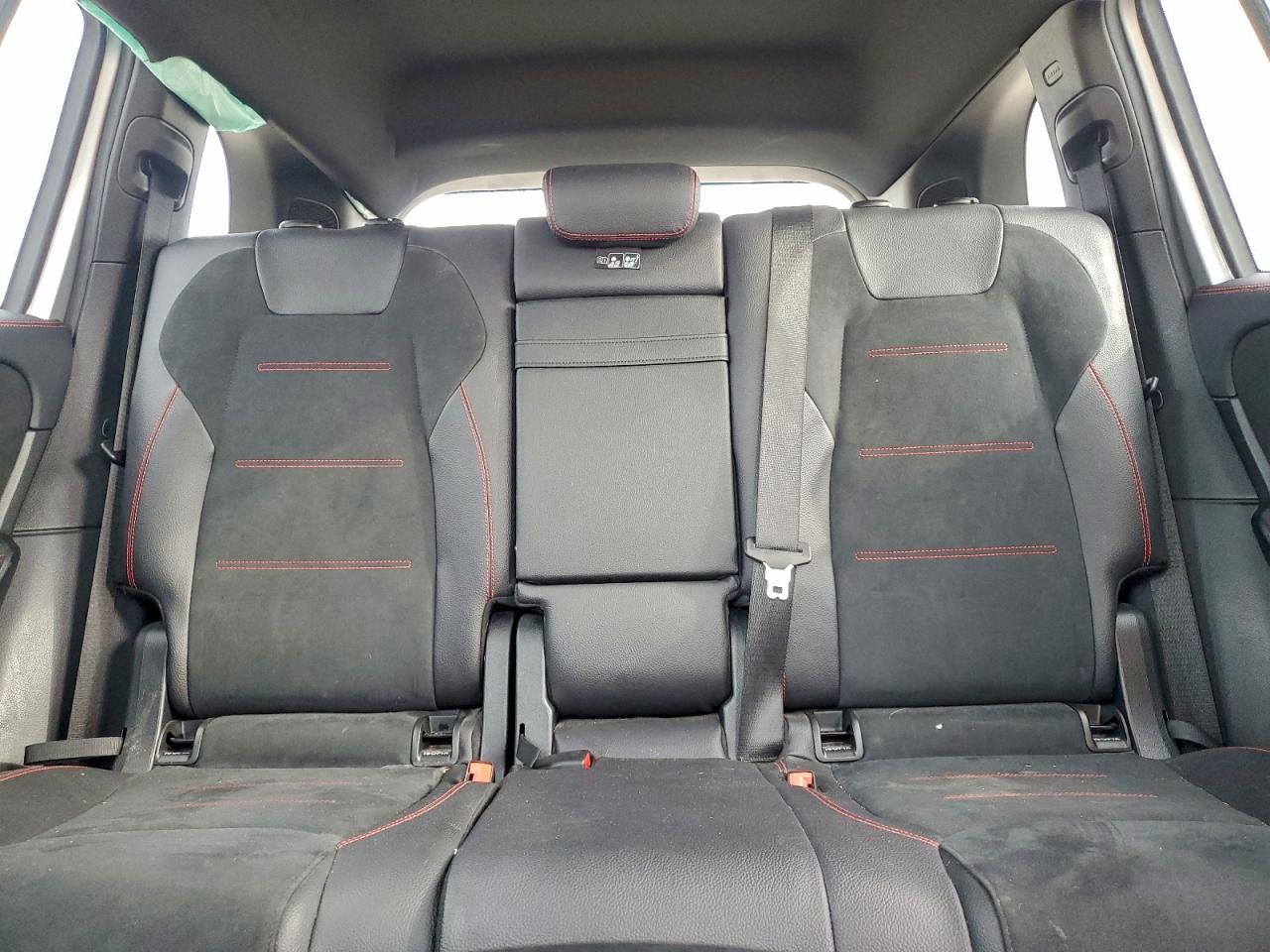 2021 MERCEDES-BENZ GLB 250 photo 10