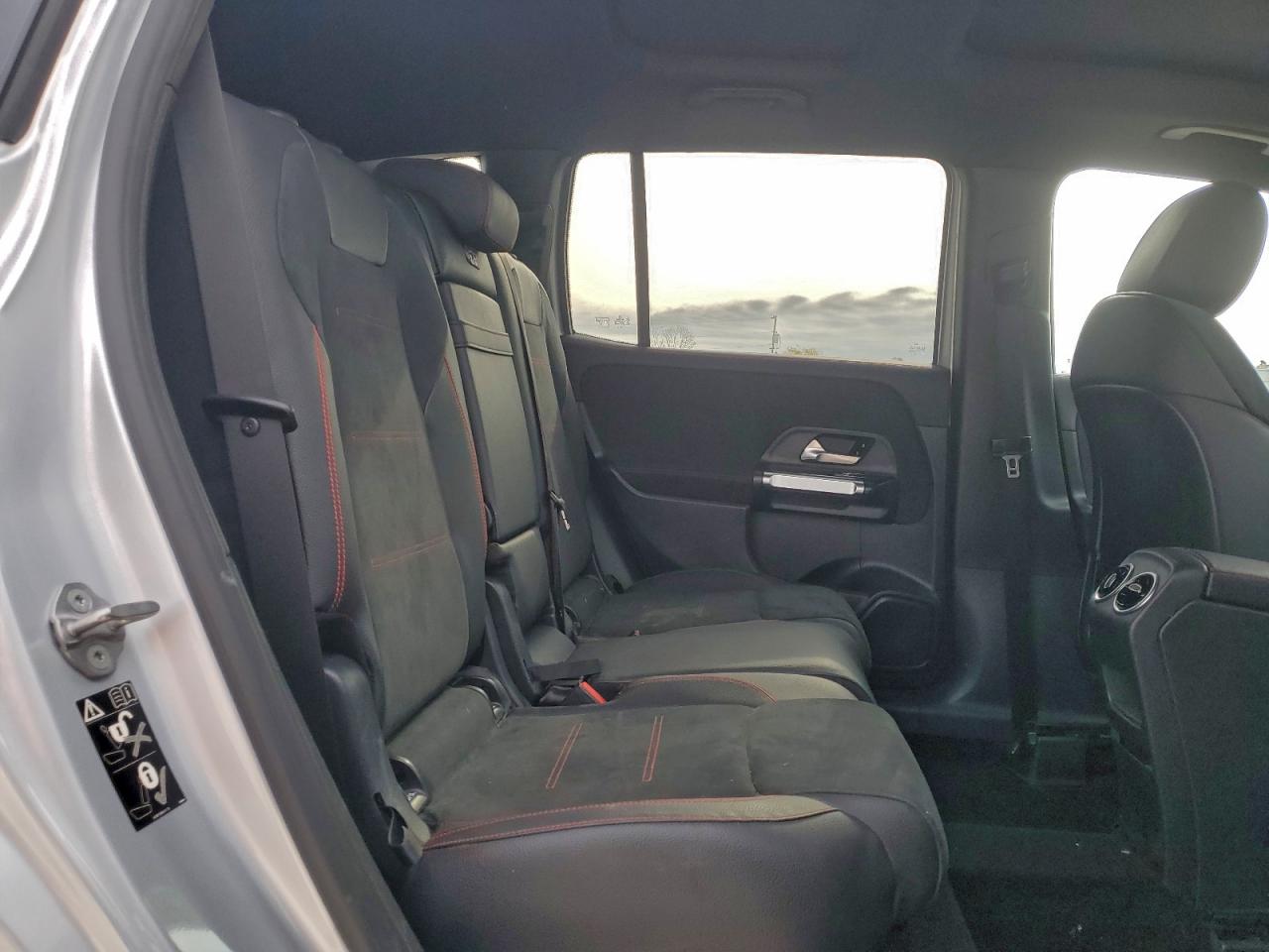 2021 MERCEDES-BENZ GLB 250 photo 11