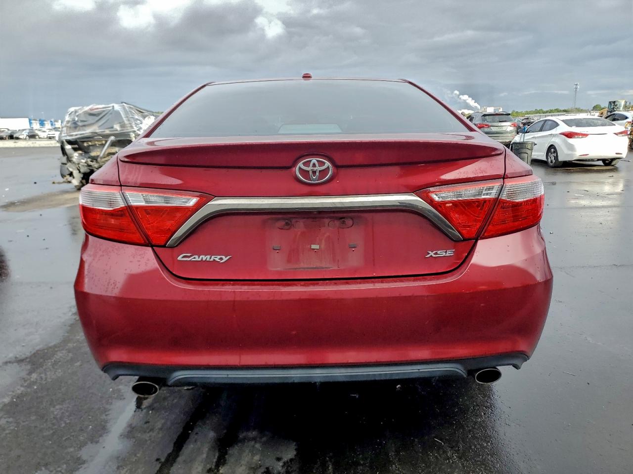 2015 TOYOTA CAMRY XSE photo 6