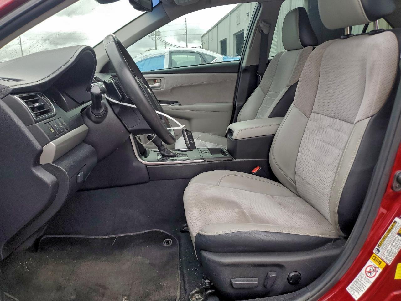2015 TOYOTA CAMRY XSE photo 7