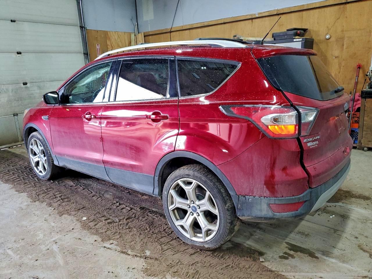 2017 FORD ESCAPE TITANIUM photo 2