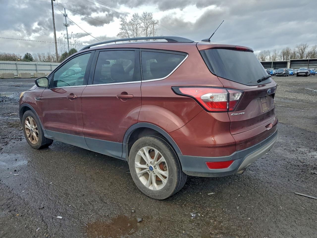 2018 FORD ESCAPE SE photo 2