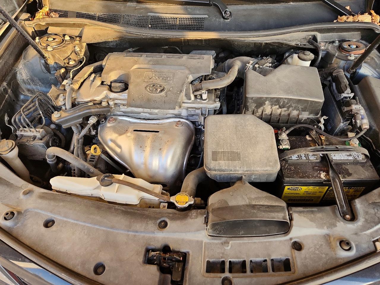 2014 TOYOTA CAMRY L photo 11