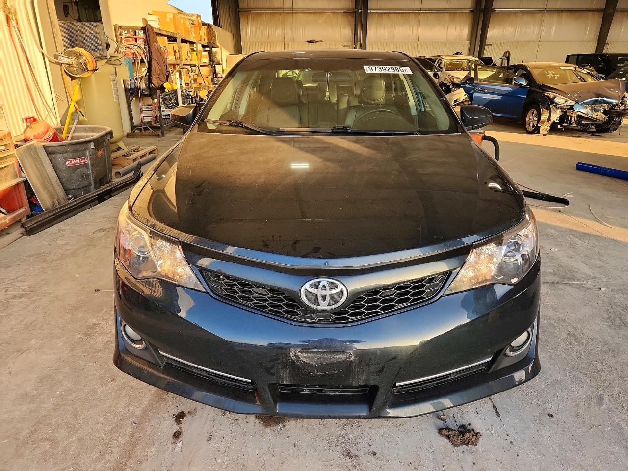 2014 TOYOTA CAMRY L photo 5