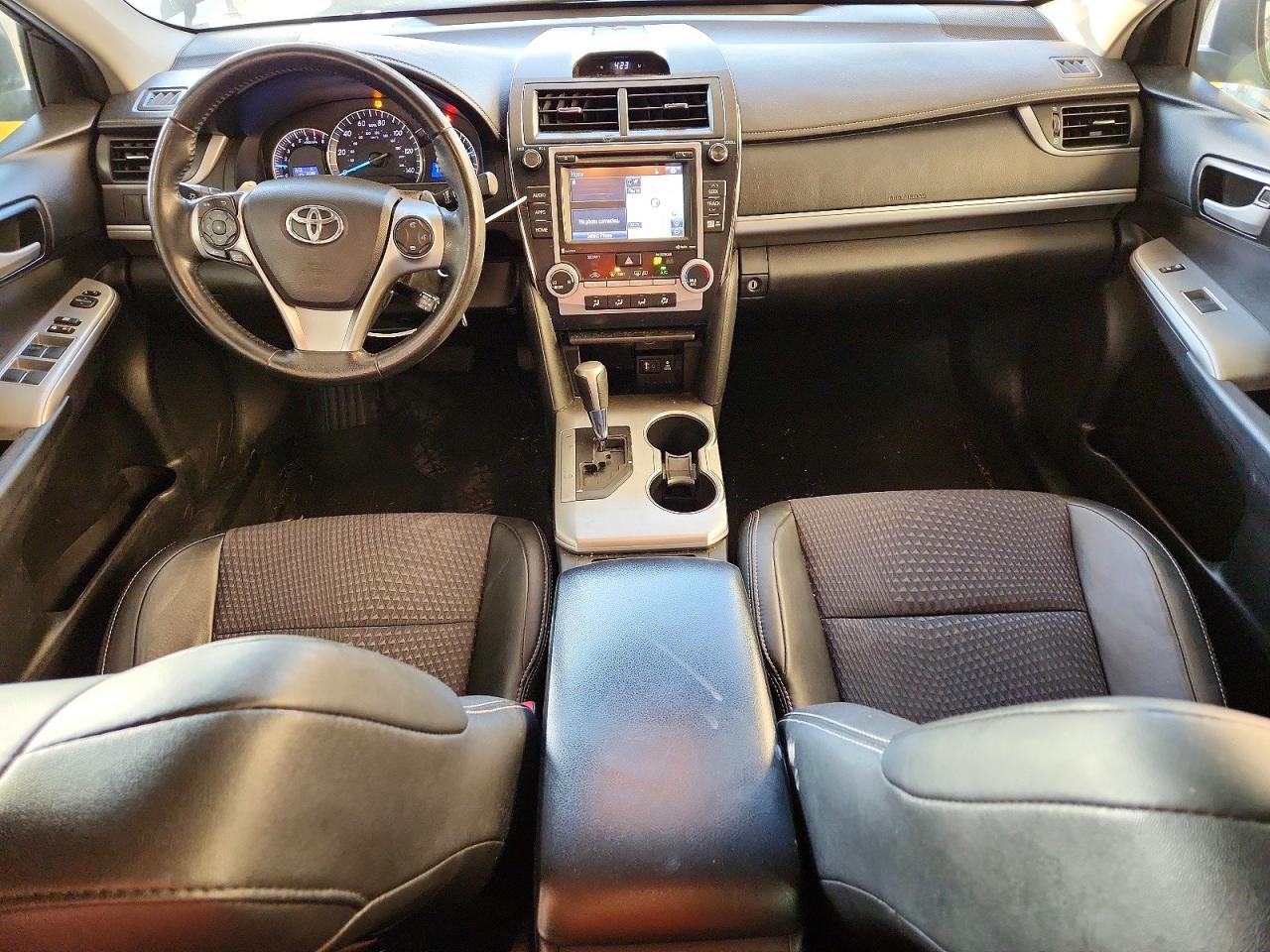 2014 TOYOTA CAMRY L photo 8