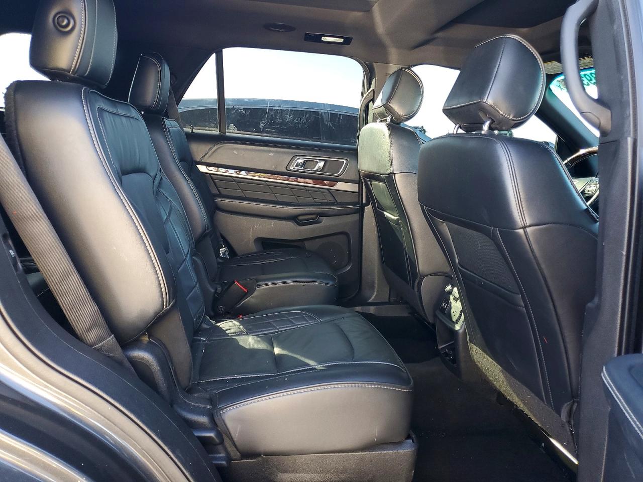 2016 FORD EXPLORER PLATINUM photo 11