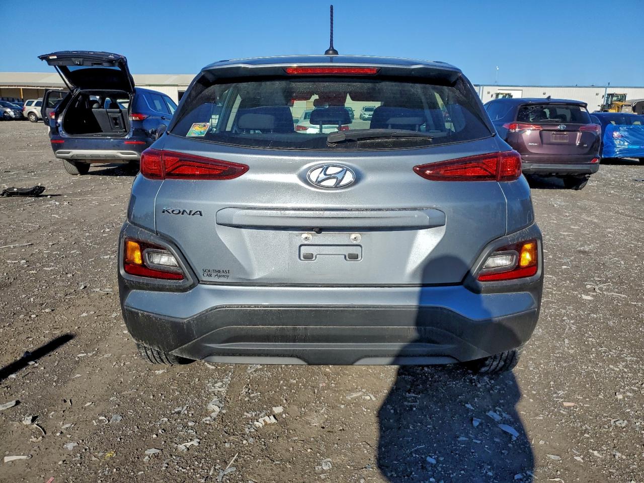 2020 HYUNDAI KONA SE photo 6