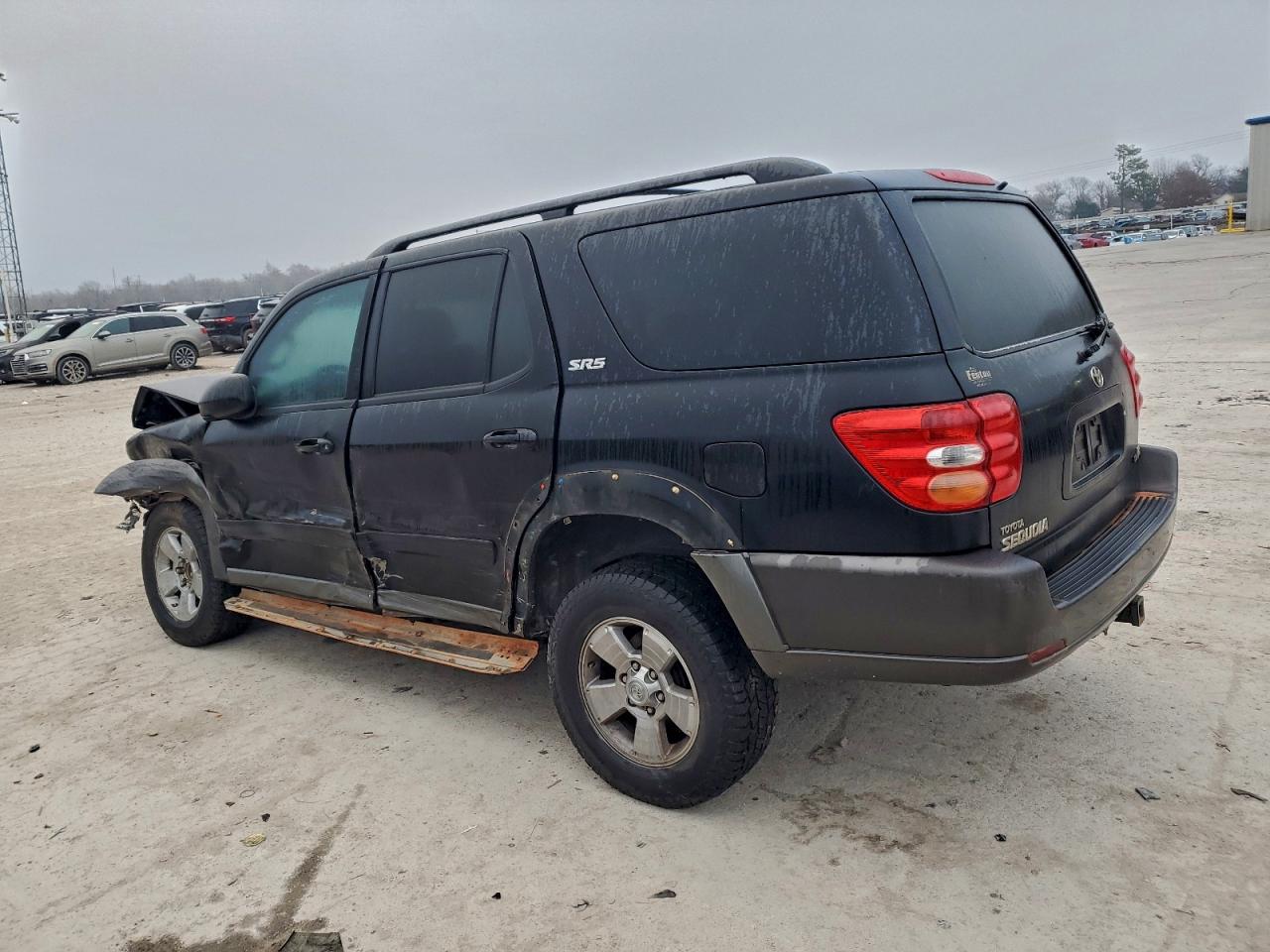 2004 TOYOTA SEQUOIA SR5 photo 2