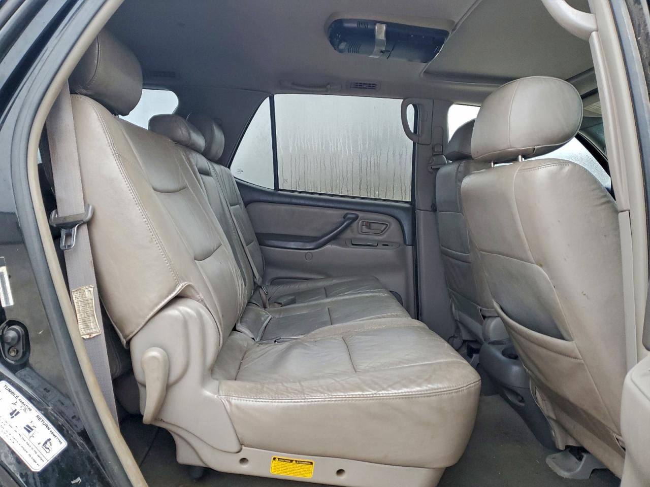 2004 TOYOTA SEQUOIA SR5 photo 11