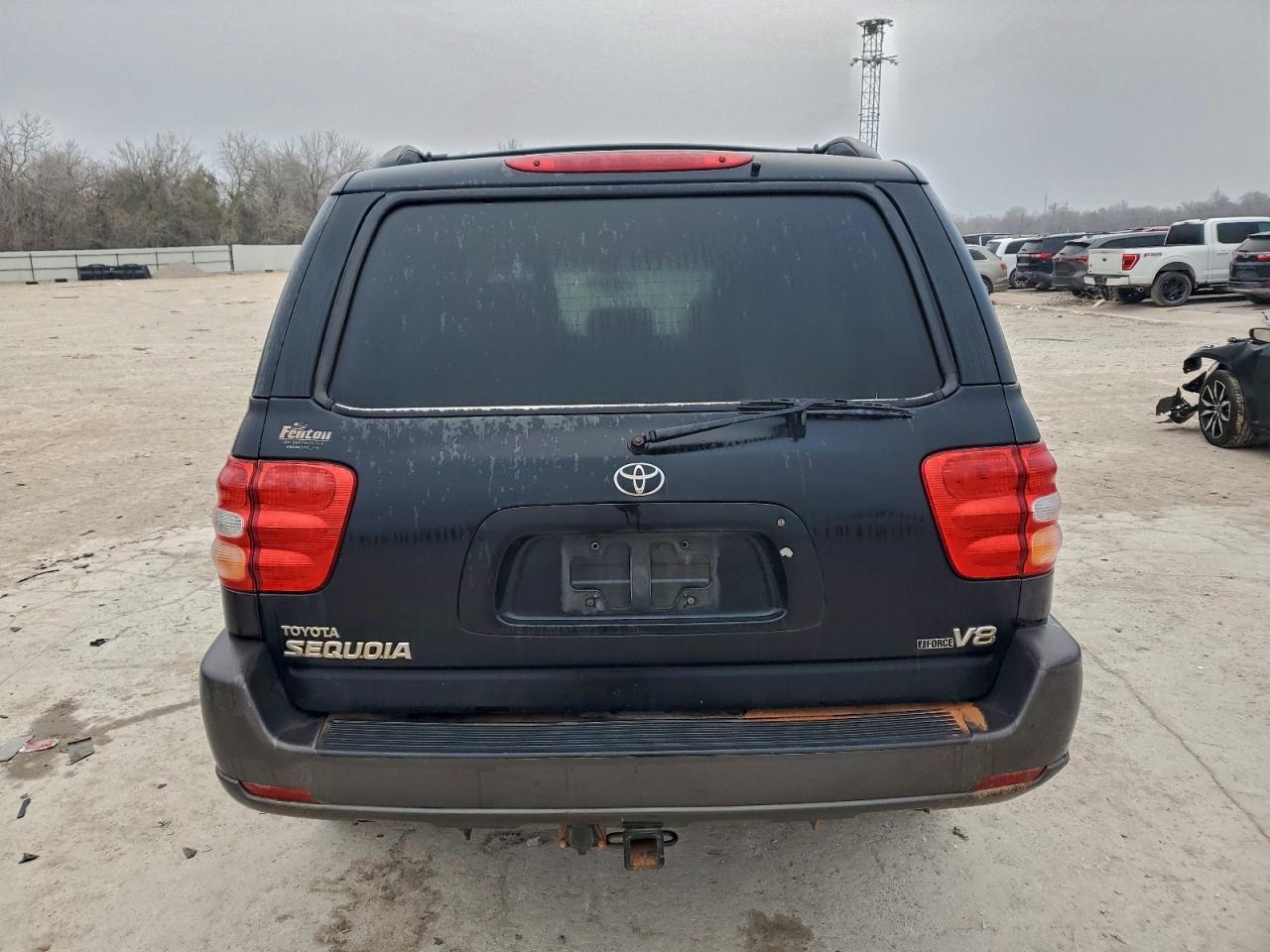 2004 TOYOTA SEQUOIA SR5 photo 6