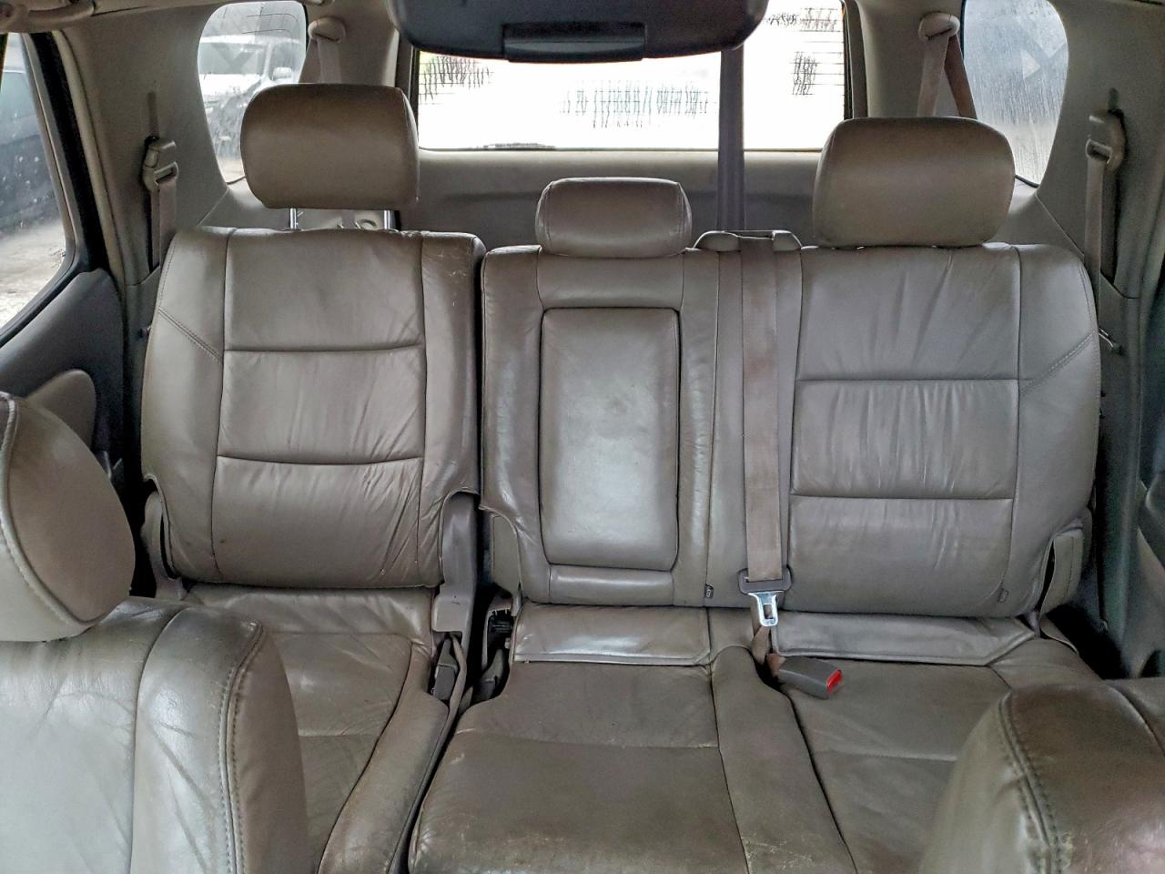 2004 TOYOTA SEQUOIA SR5 photo 10