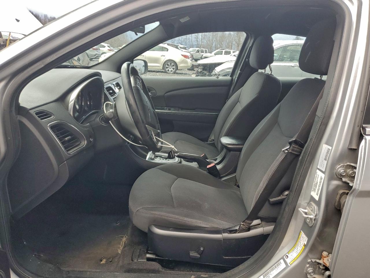 2013 CHRYSLER 200 TOURING photo 7