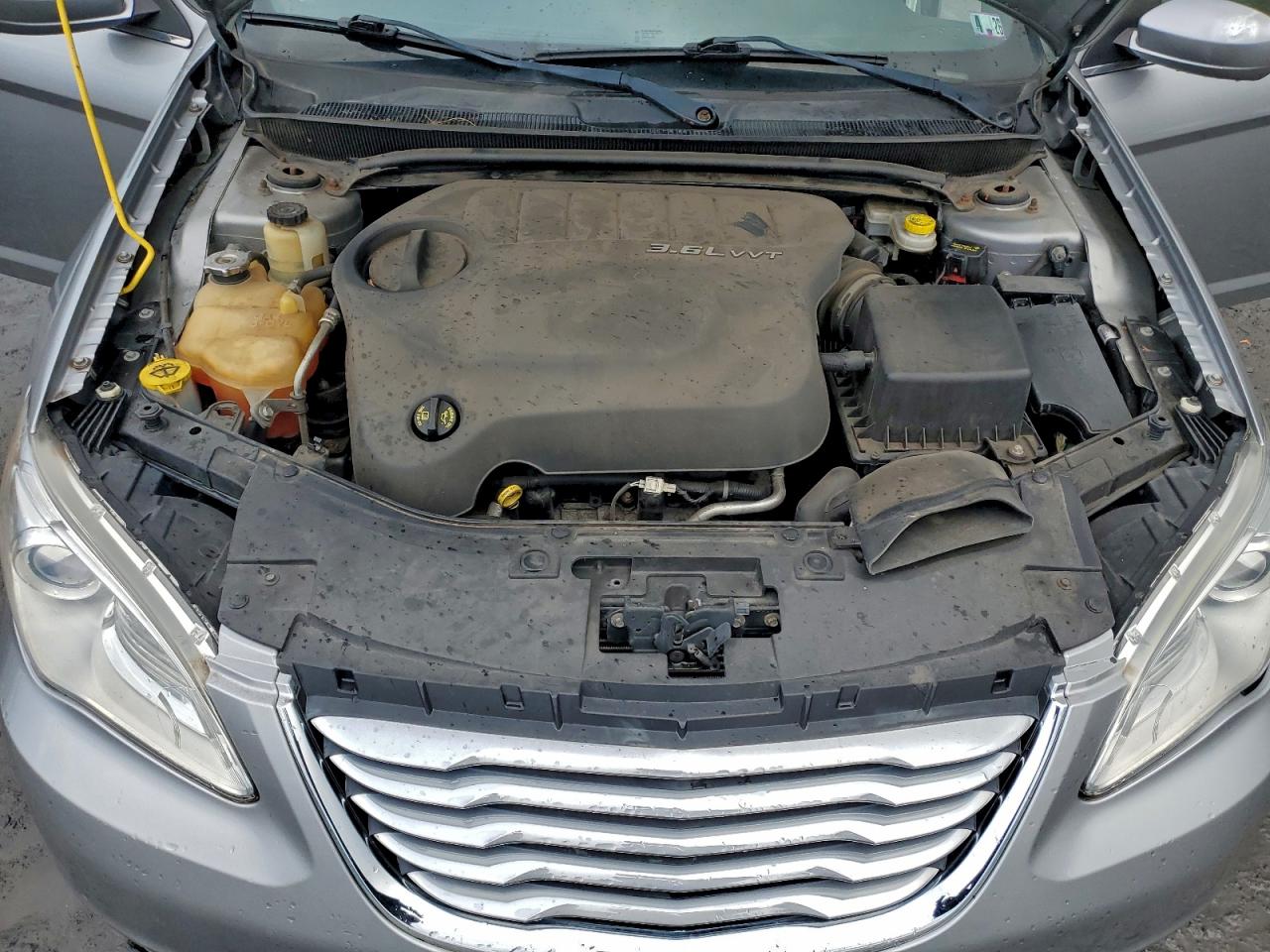 2013 CHRYSLER 200 TOURING photo 11