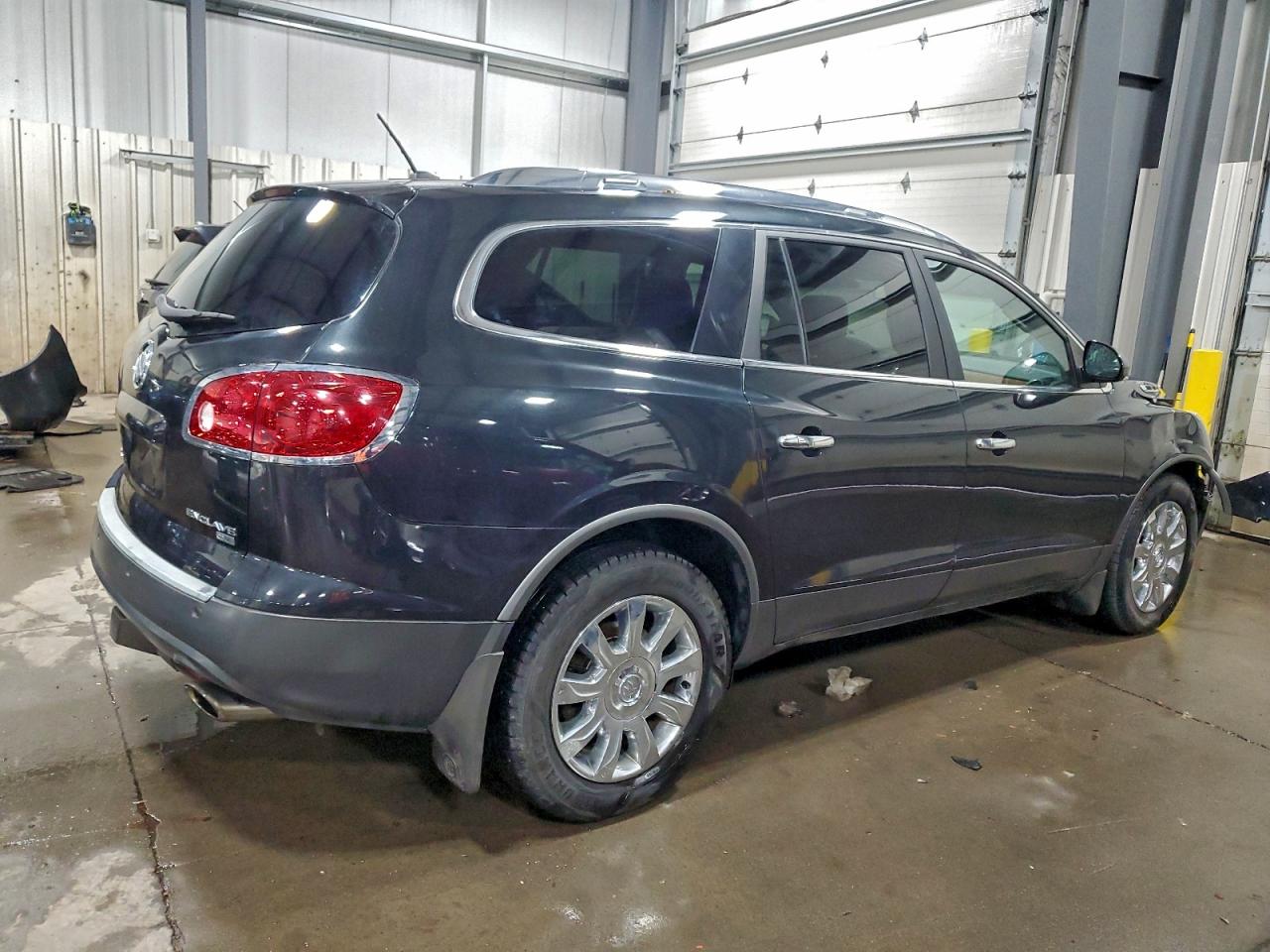 2011 BUICK ENCLAVE CXL photo 3