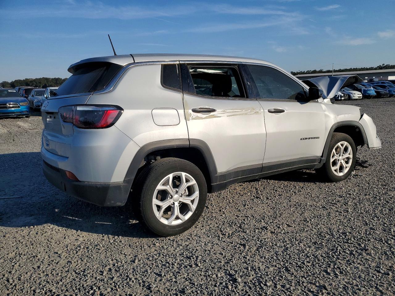 2024 JEEP COMPASS SPORT photo 3