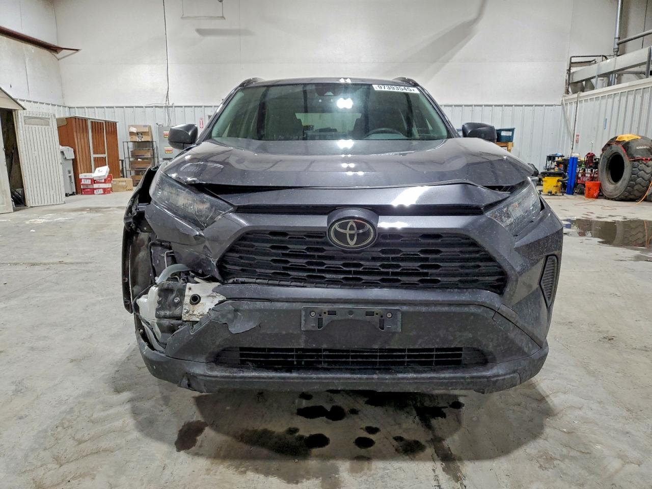2019 TOYOTA RAV4 LE photo 5