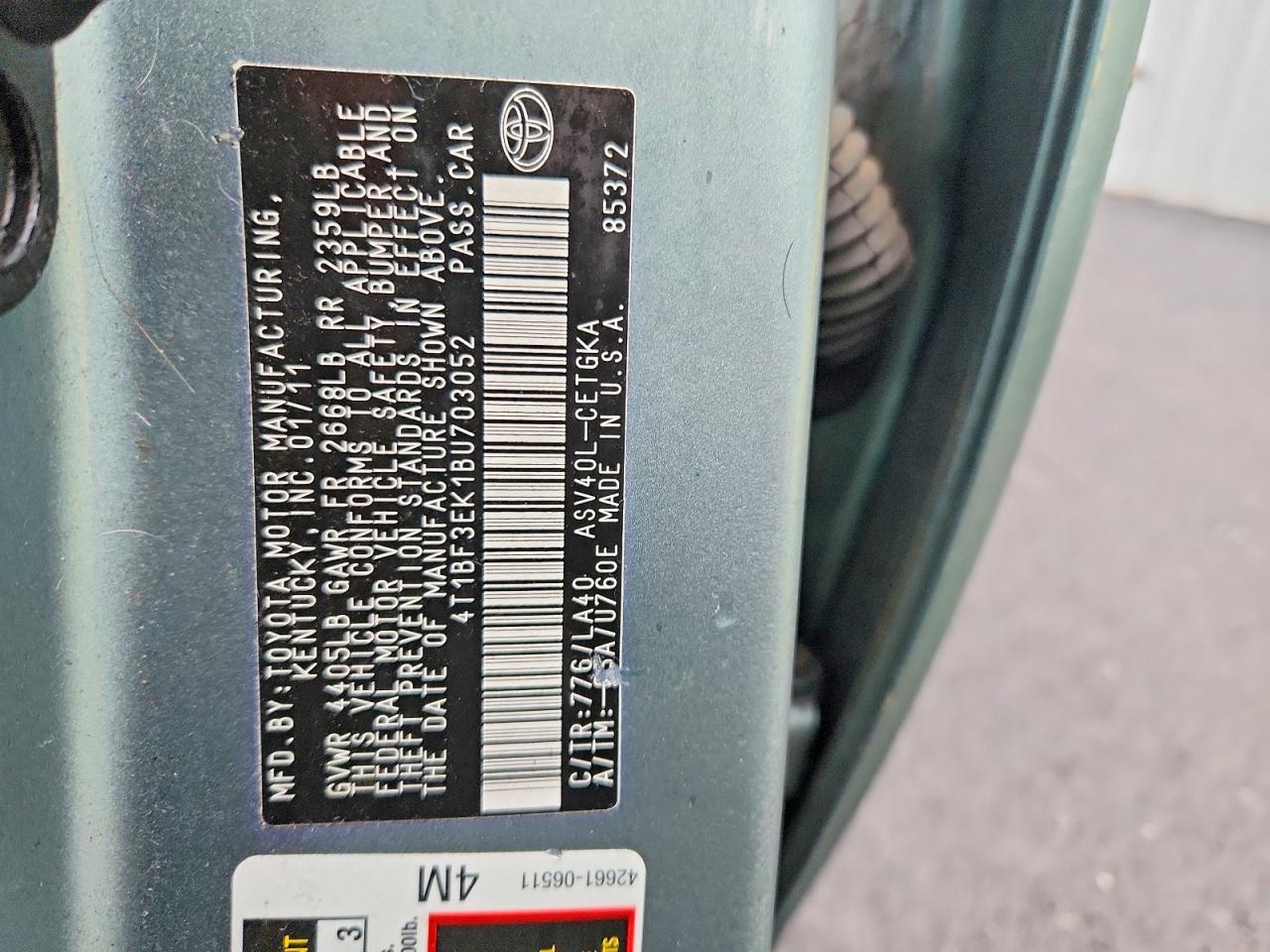 2011 TOYOTA CAMRY photo 12