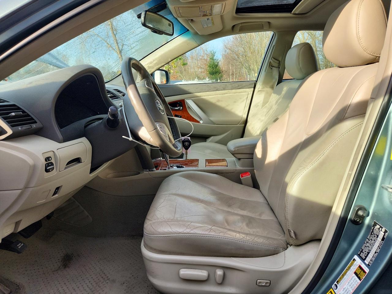 2011 TOYOTA CAMRY photo 7