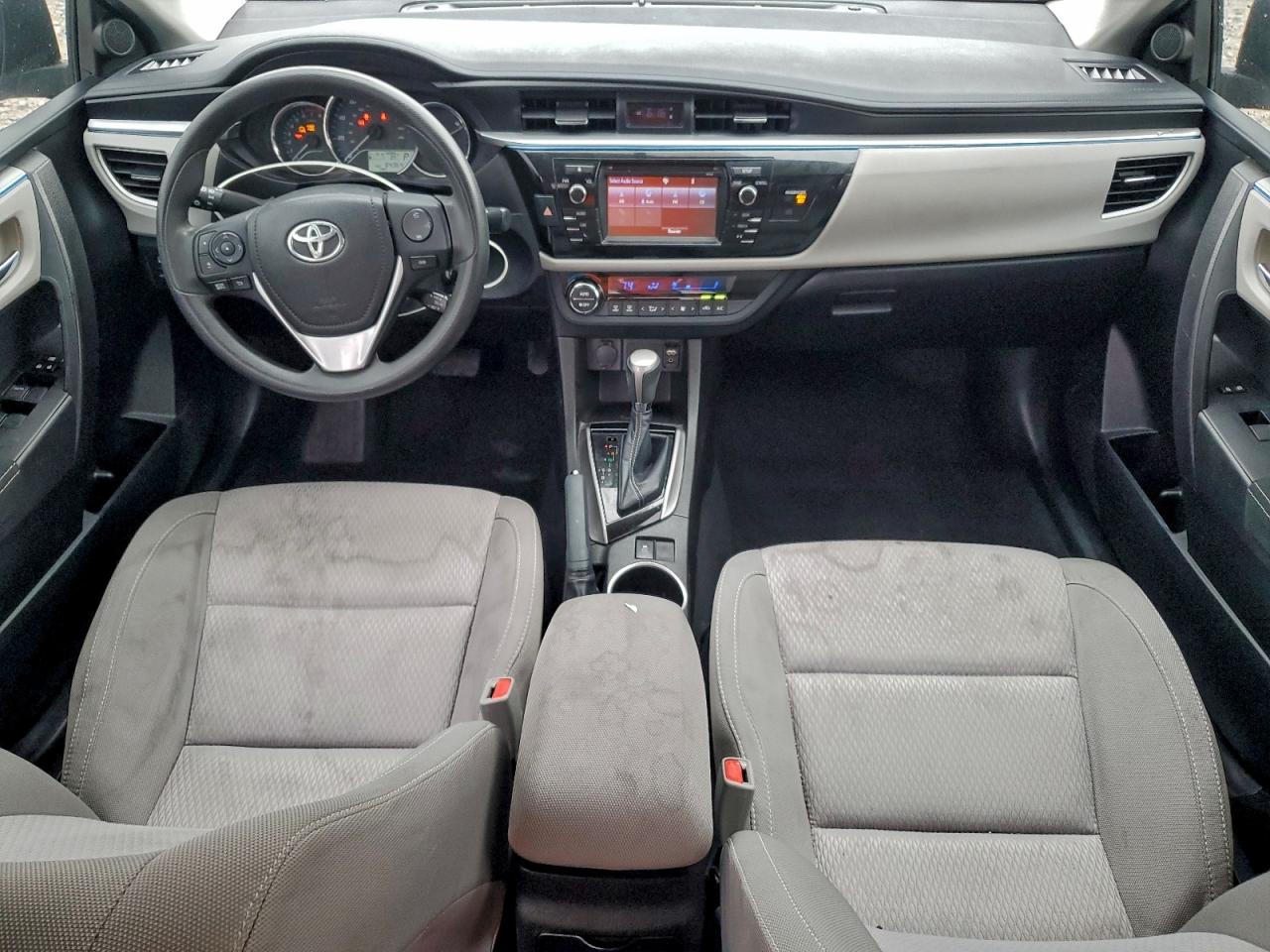 2015 TOYOTA COROLLA L photo 8