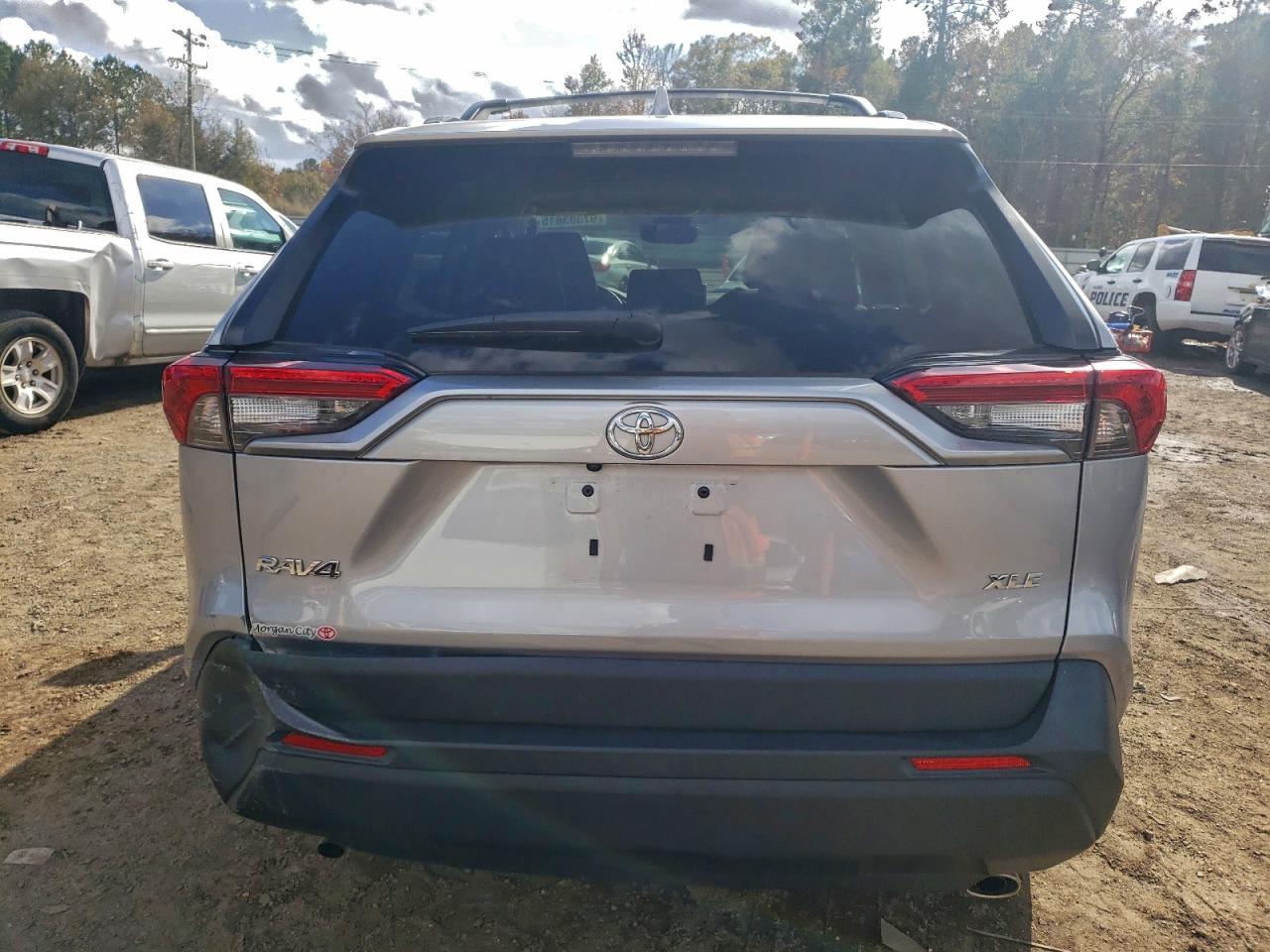 2024 TOYOTA RAV4 XLE PREMIUM photo 6