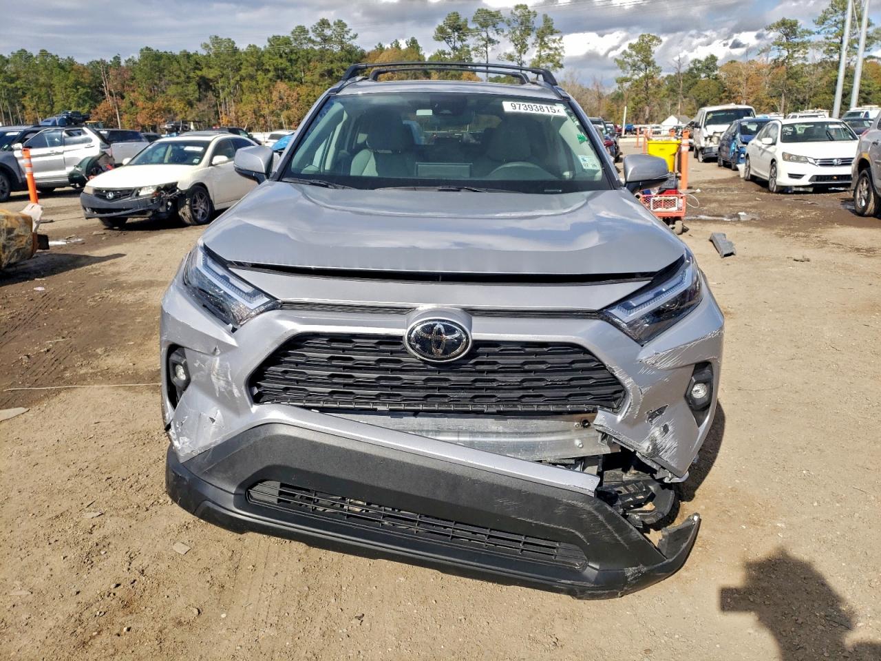 2024 TOYOTA RAV4 XLE PREMIUM photo 5
