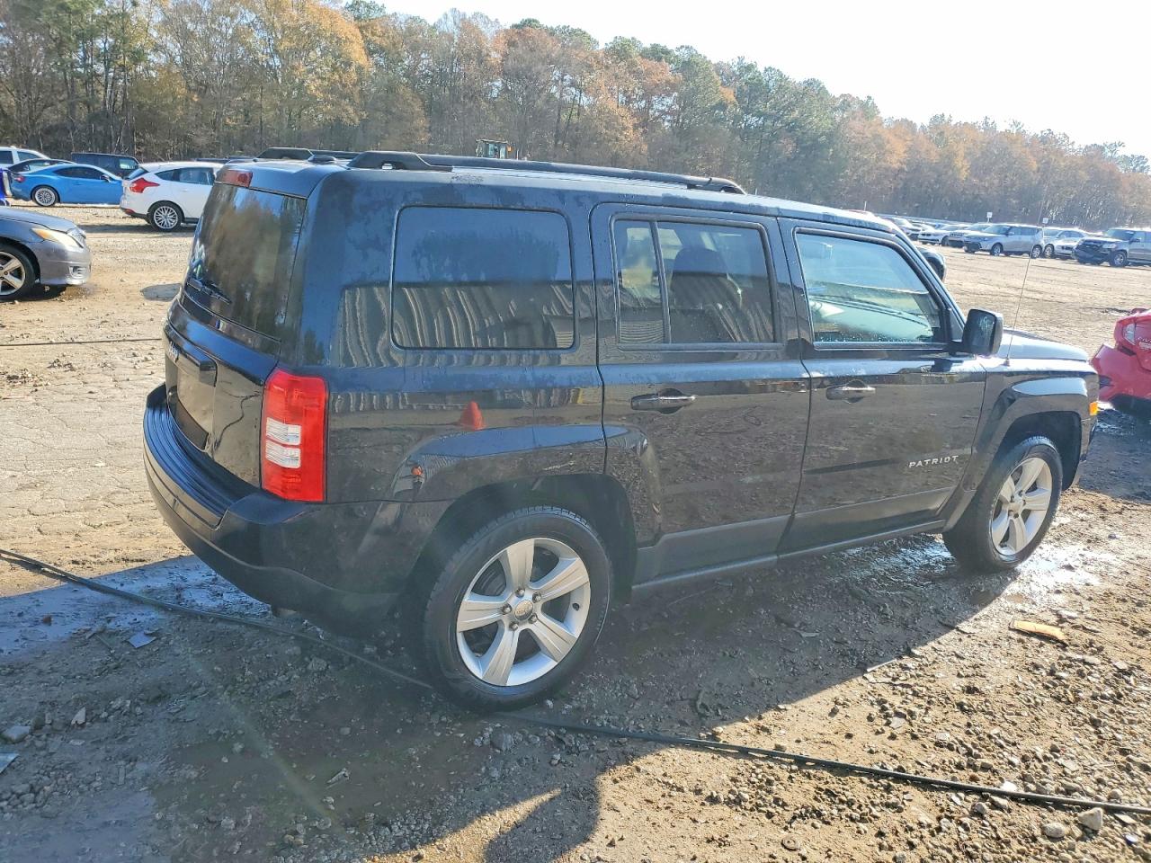2017 JEEP PATRIOT LATITUDE photo 3