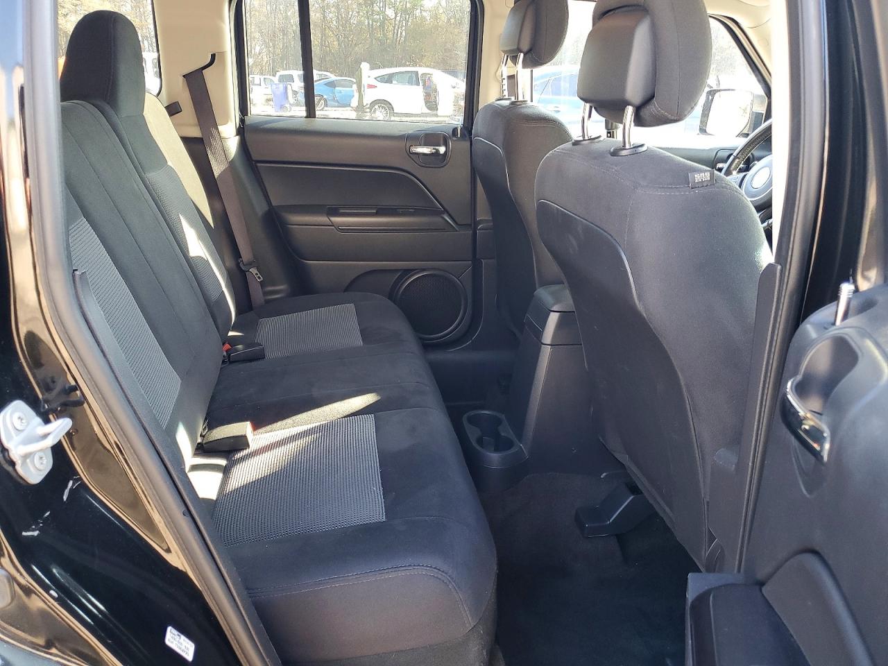 2017 JEEP PATRIOT LATITUDE photo 11