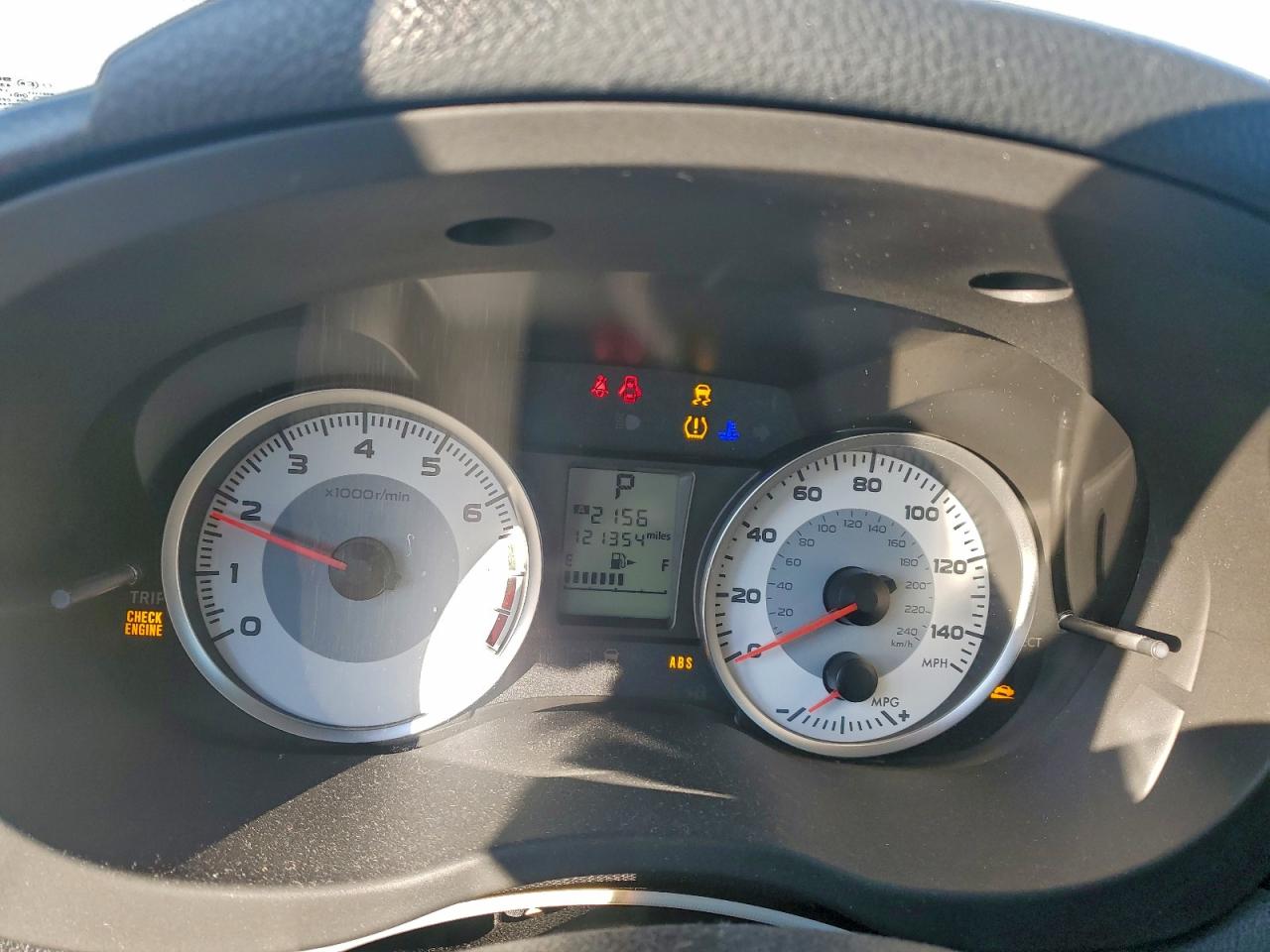2014 SUBARU IMPREZA photo 25