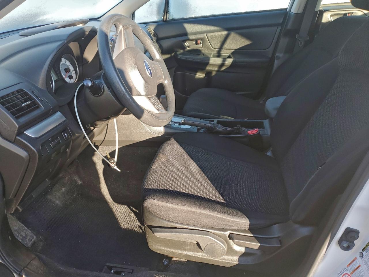 2014 SUBARU IMPREZA photo 19