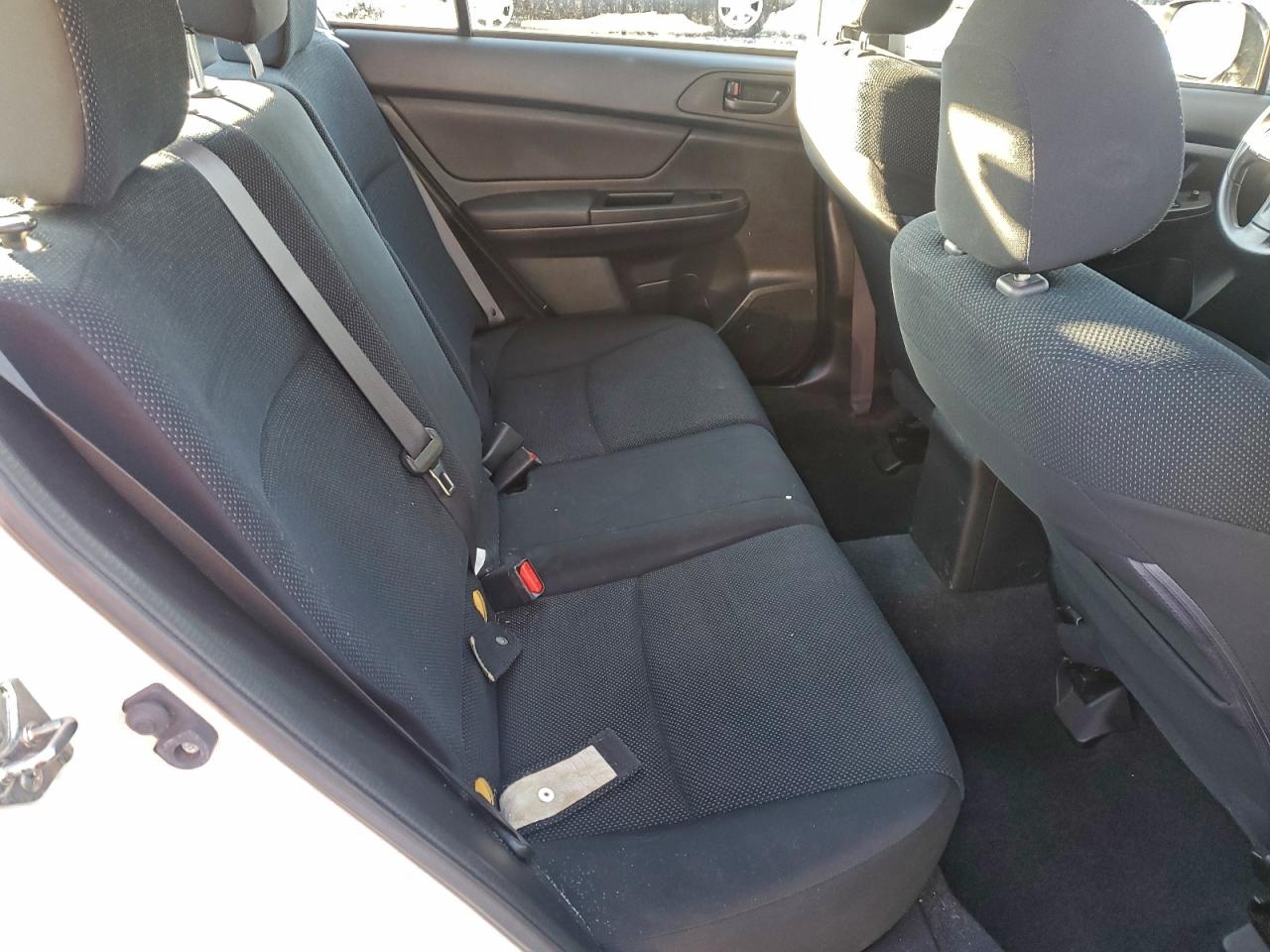 2014 SUBARU IMPREZA photo 28