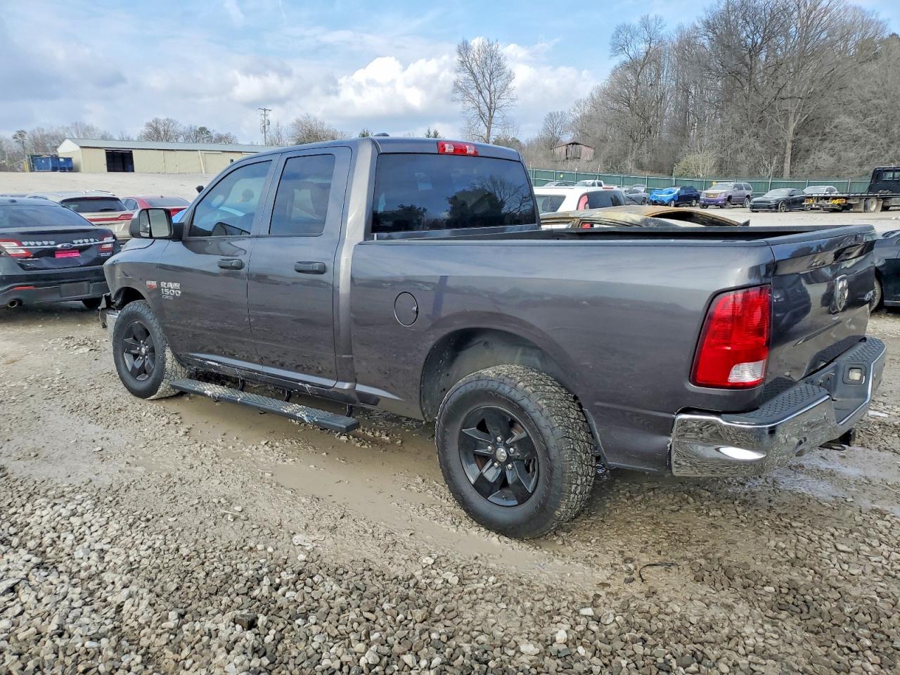 2019 RAM 1500 CLASSIC TRADESMAN photo 2