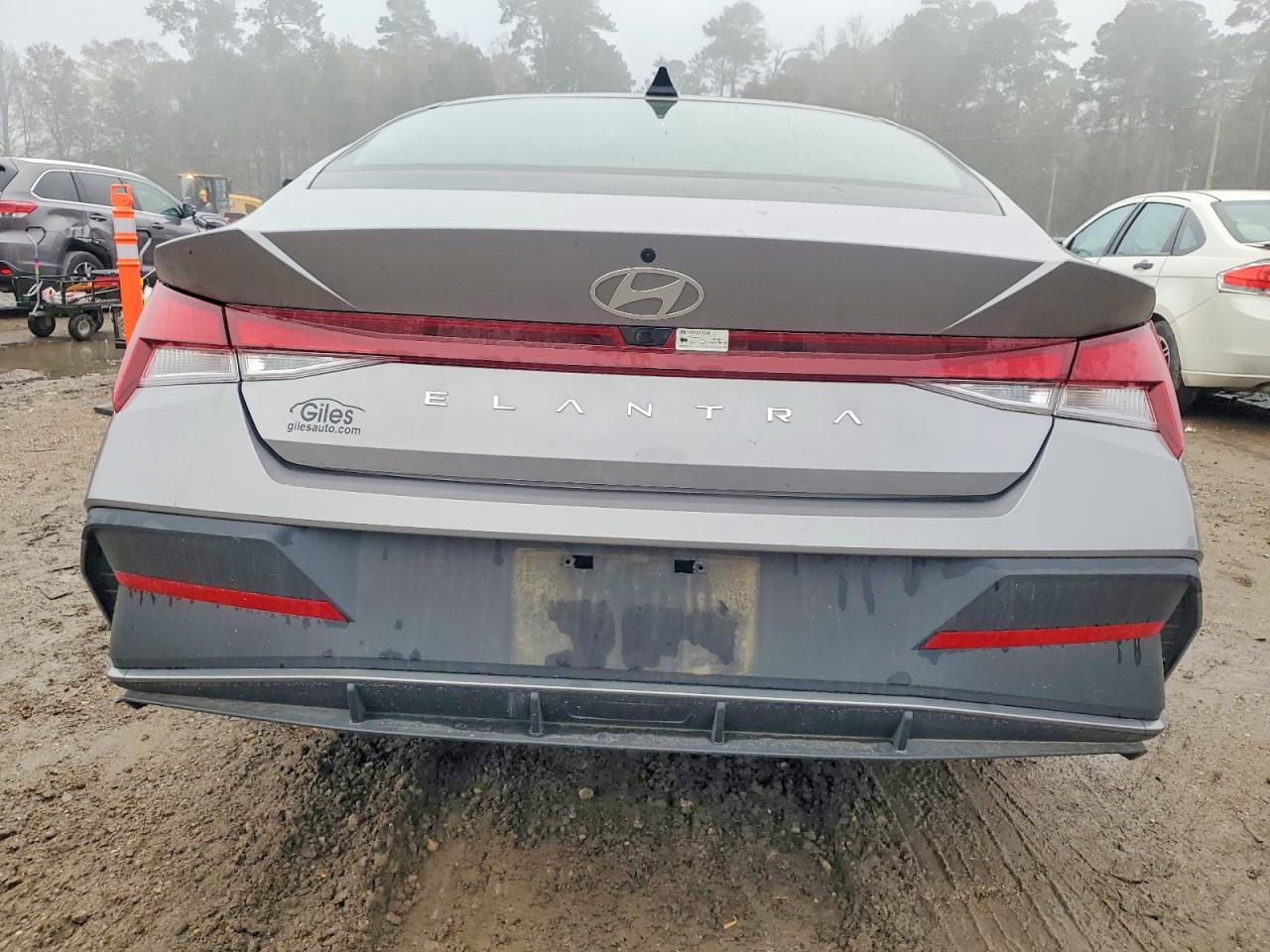 2024 HYUNDAI ELANTRA SEL photo 6