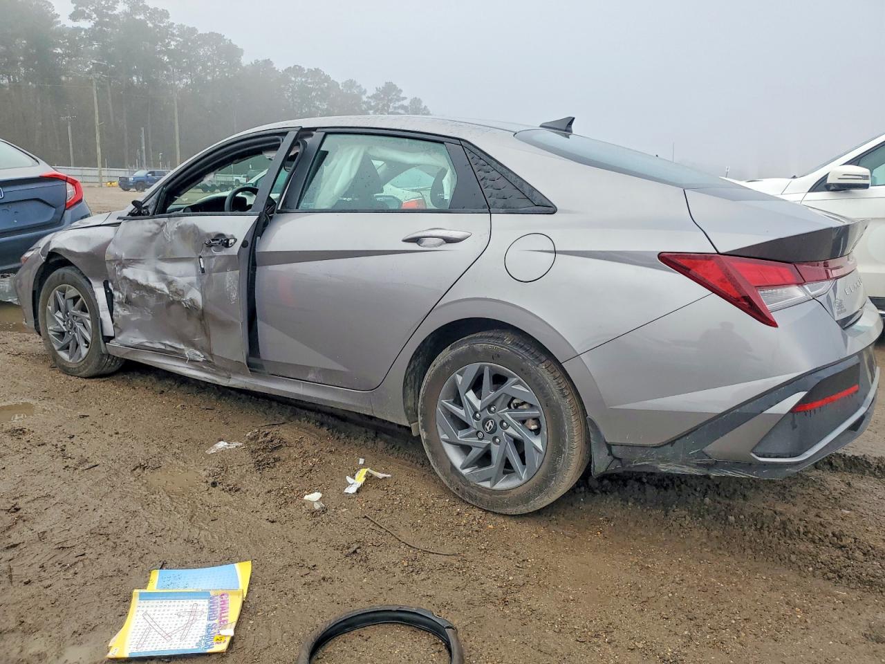 2024 HYUNDAI ELANTRA SEL photo 2