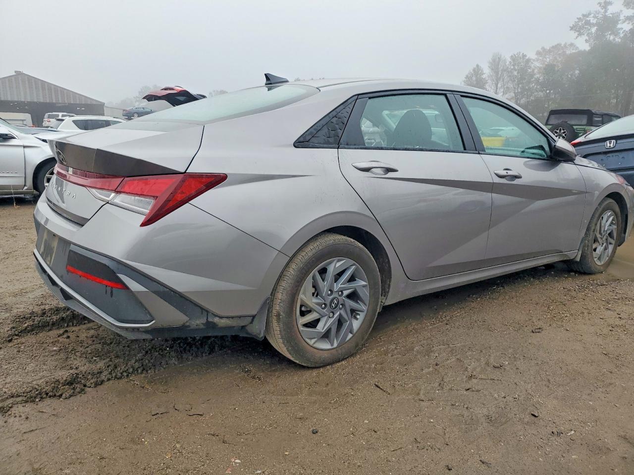 2024 HYUNDAI ELANTRA SEL photo 3