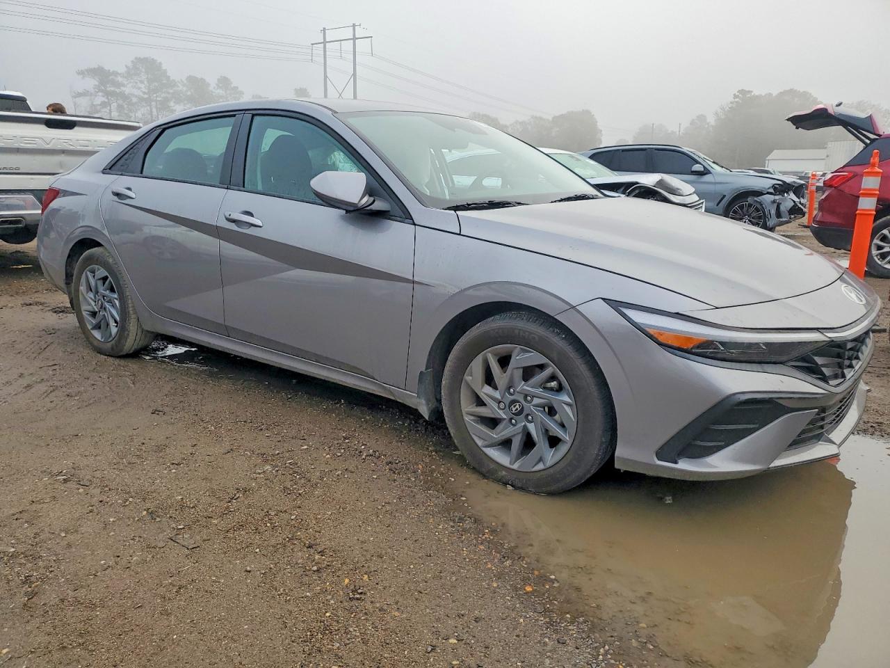 2024 HYUNDAI ELANTRA SEL photo 4