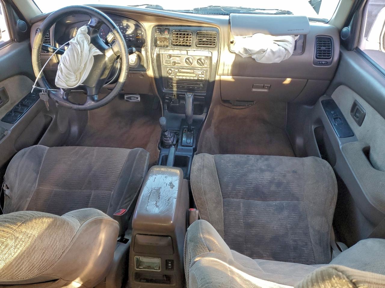 1998 TOYOTA 4RUNNER SR5 photo 8