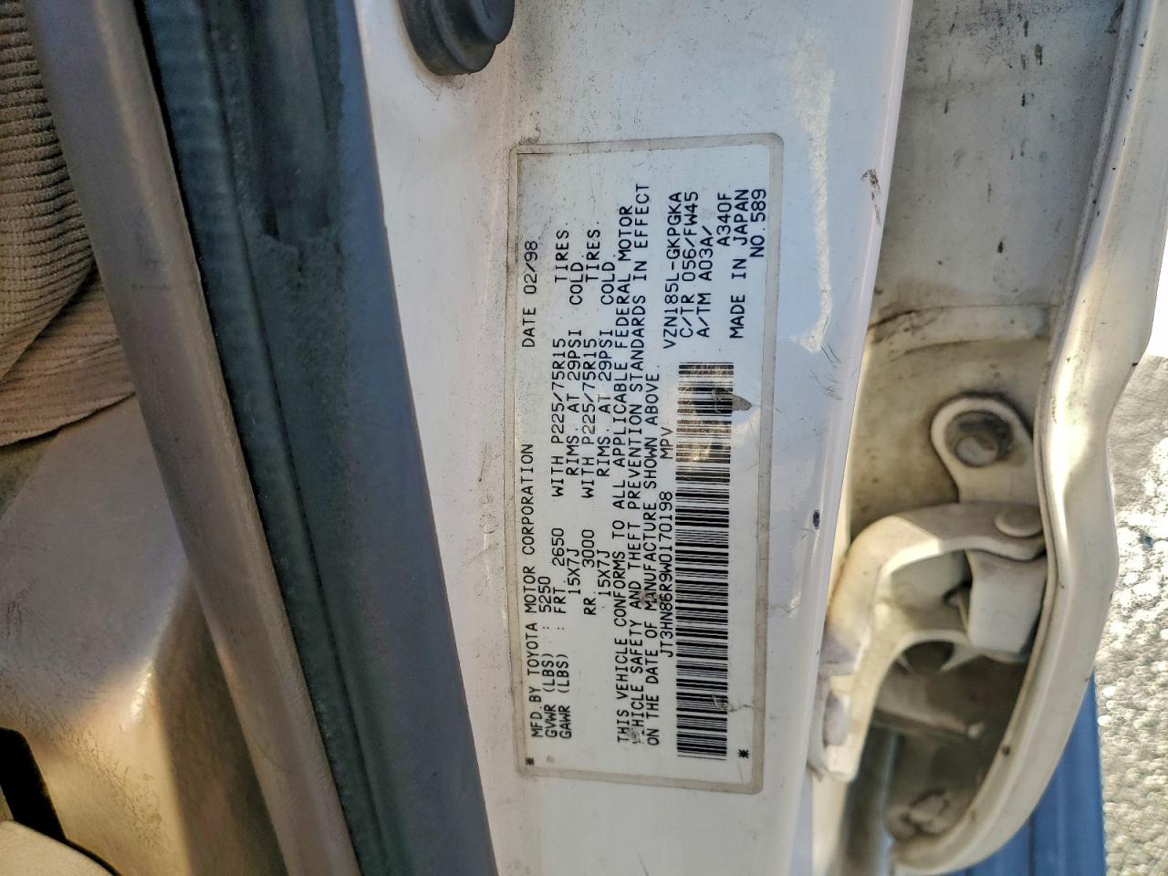 1998 TOYOTA 4RUNNER SR5 photo 13